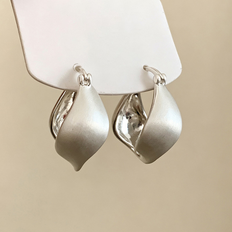 Women Accessories Drawing - Srebrne kolczyki w kształcie liści z
